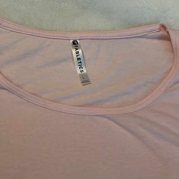 Fabletics Plain Pink Tee size Large - Picture 3 of 5